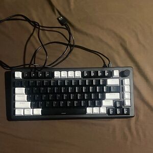 Magegee Black and White Wired Keyboard